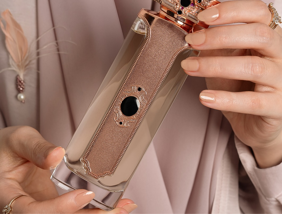 Women’s Evening Perfume in Bahrain: How to Choose a Luxurious Scent with Balanced Presence